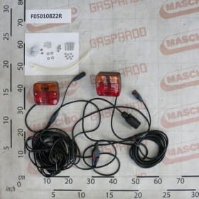 Komplet lamp tylnych F05010822R OEM