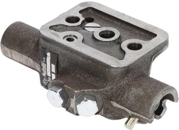 Zawór hydrauliczny krótka dźwignia, pasuje do MF 3 i 4-cyl. 3028657M92N