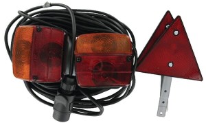 Zestaw lamp, tylnych na magnes z trójkątem odblaskowym 12m LA91230