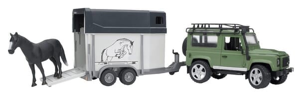 Samochód terenowy Land Rover z przyczepką i konikiem U02592