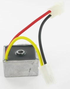 Regulator napięcia 790292