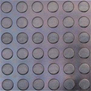 Chodnik gumowy w pastylki, 4 mm