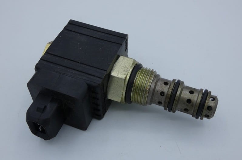 Elektrozawór Massey Ferguson 3902770M1