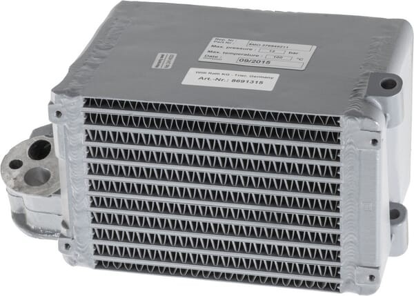 Chłodnica oleju 04238183N