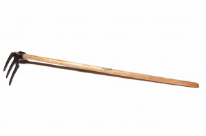 Motyka Kuta 3-Zębna Z Okrągłym Oczkiem, Lakierowane Stylisko Jesion.130cm