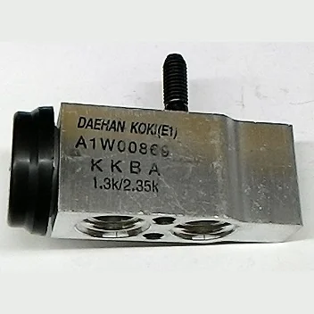 Zawór rozprężny KIOTI T4145-87841
