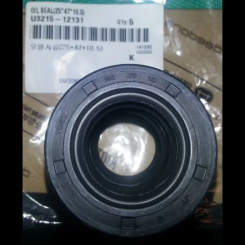 Uszczelniacz oleju 25*47*10.5 KIOTI U3215-12131
