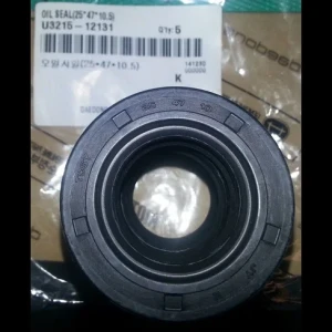 Uszczelniacz oleju 25*47*10.5 KIOTI U3215-12131