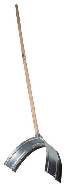 Zgarniak do obornika półokrągły z trzonkiem 89 cm