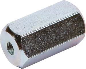 Element dystansowy
